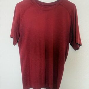 Men's Lululemon Red T-Shirt